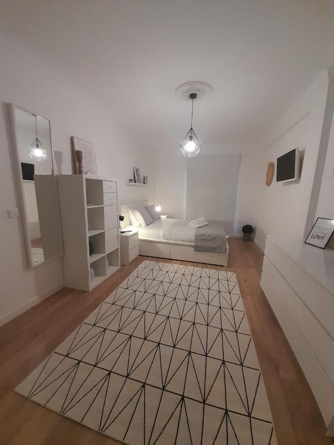 Amalia Rodrigues -Apartamento Com 3 Quartos Em Pleno Coracao De 伊利亚武 外观 照片