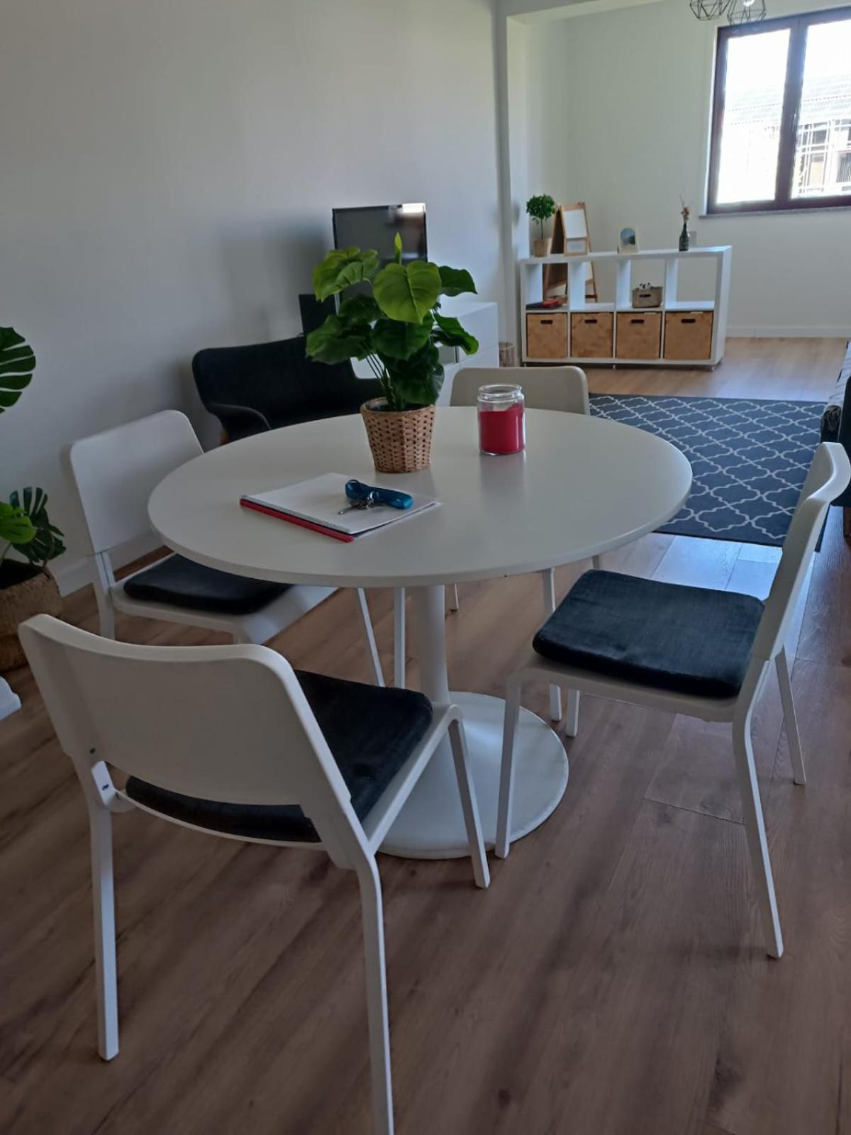 Amalia Rodrigues -Apartamento Com 3 Quartos Em Pleno Coracao De 伊利亚武 外观 照片